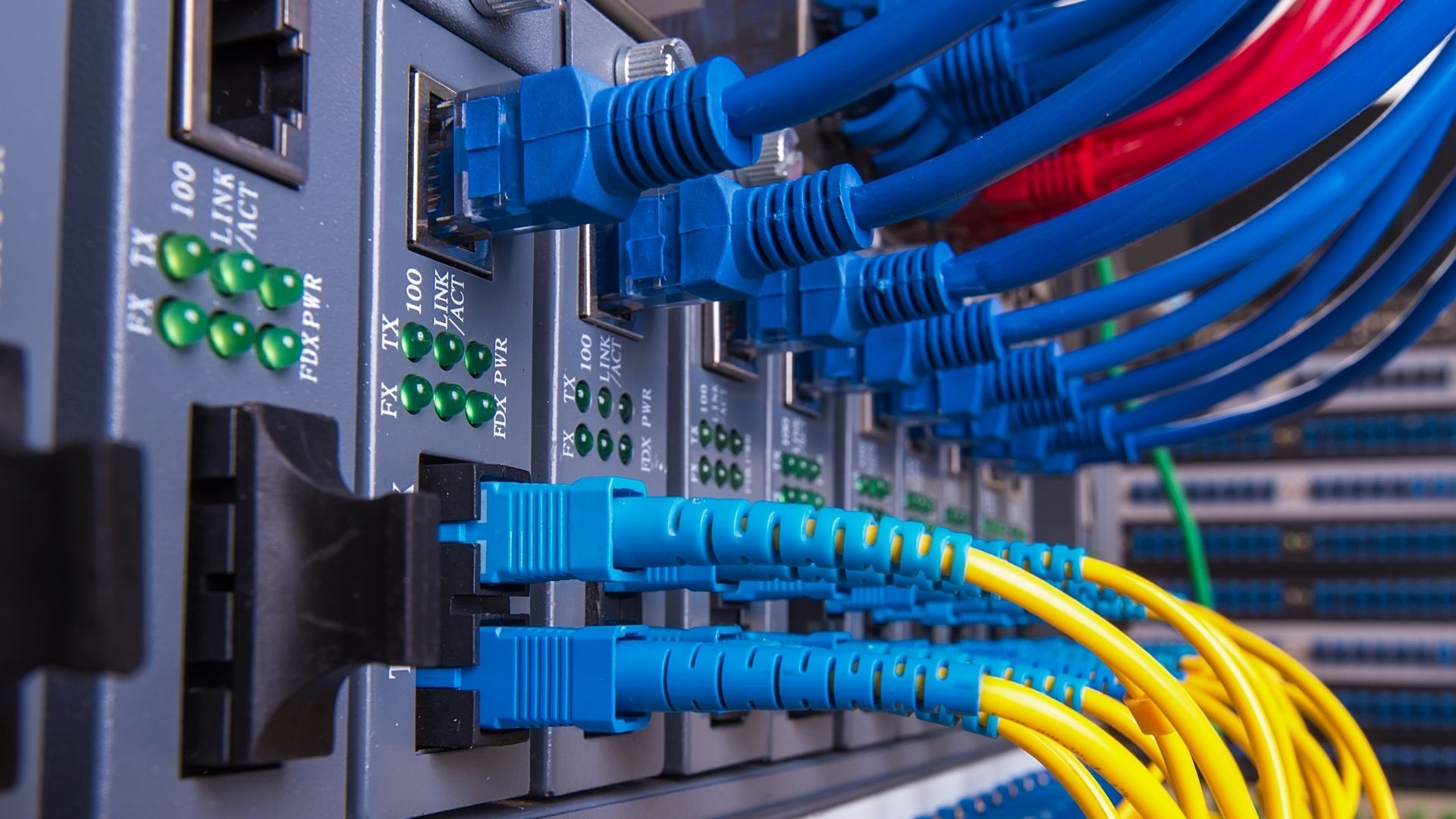 FIBER TO THE ROOM, Fibra óptica, fibra óptica para hoteles, Redes de fibra óptica pasiva para hoteles